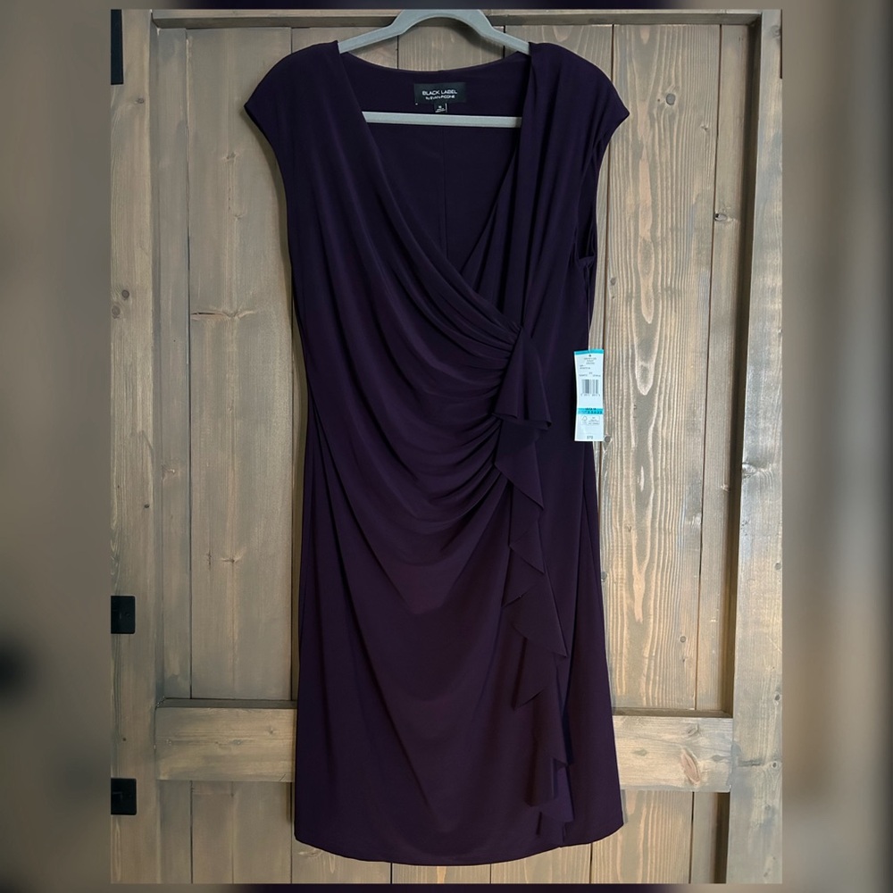 ๐EVAN-PICONE โข Faux Wrap Dress - Picture 5 of 13